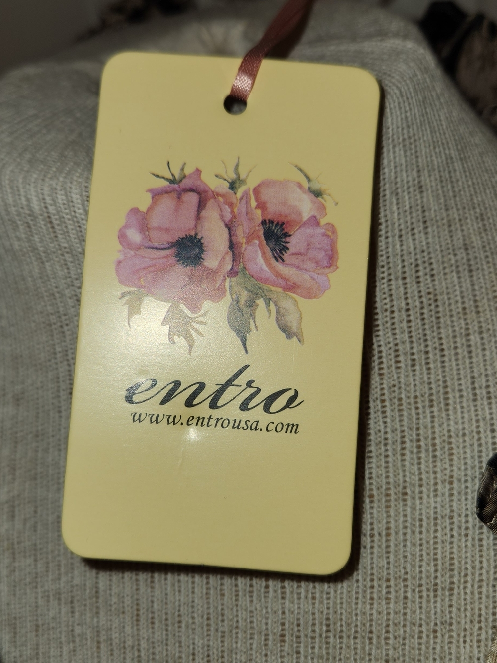 entro Two-Tone Beige and Black Asymmetrical Shirt - Picture 7 of 9